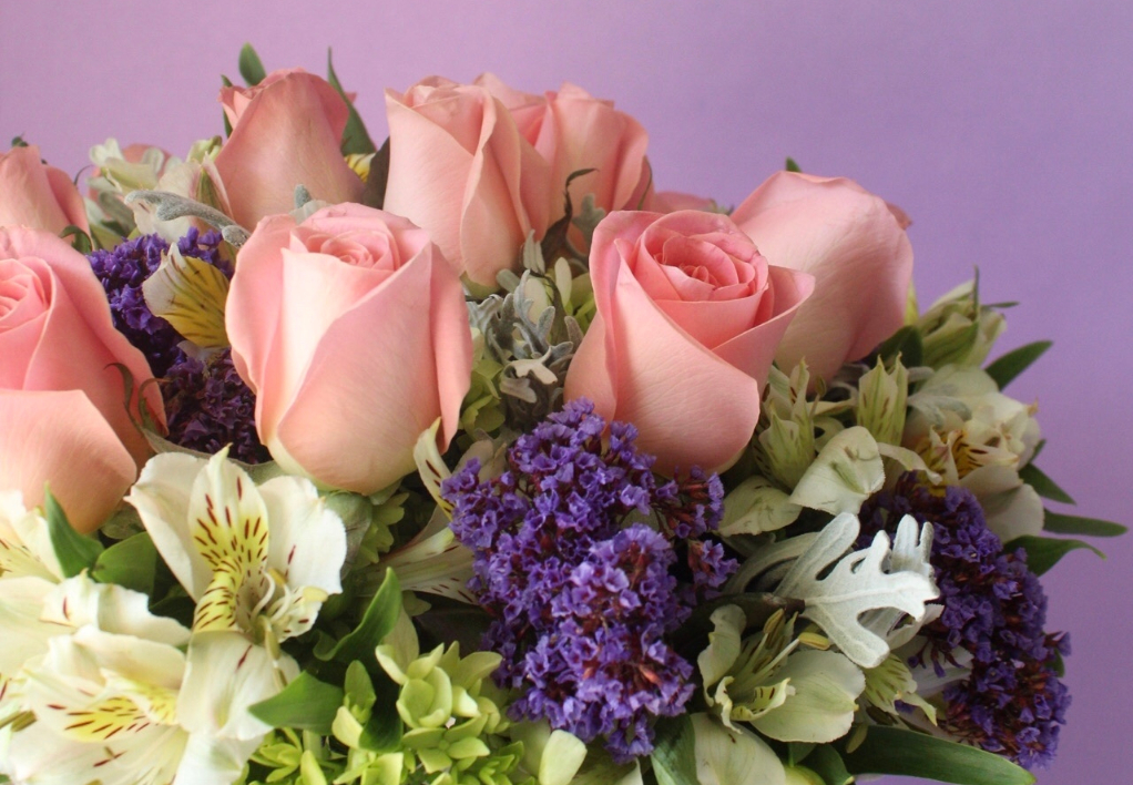 La mejor manera de alegrar el día es enviando arreglos florales
