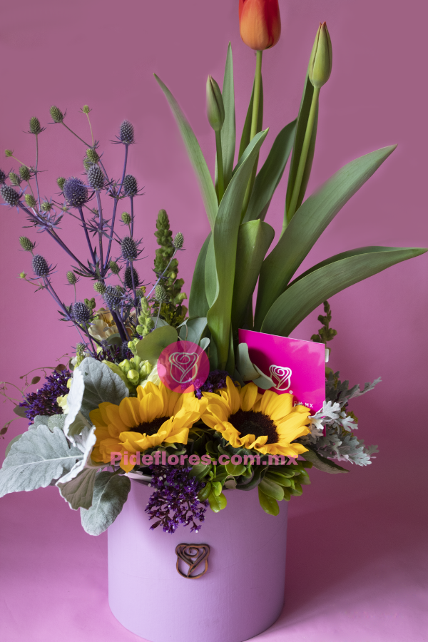 Arreglo floral de tulipanes | Pideflores