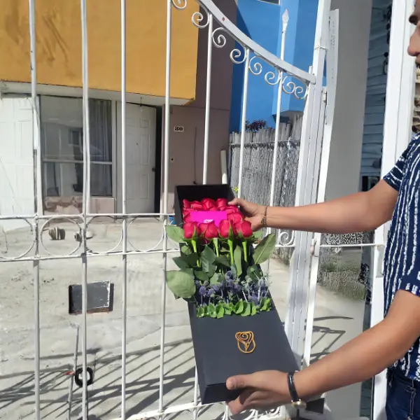 Entrega real de flores en Puebla - PideFlores