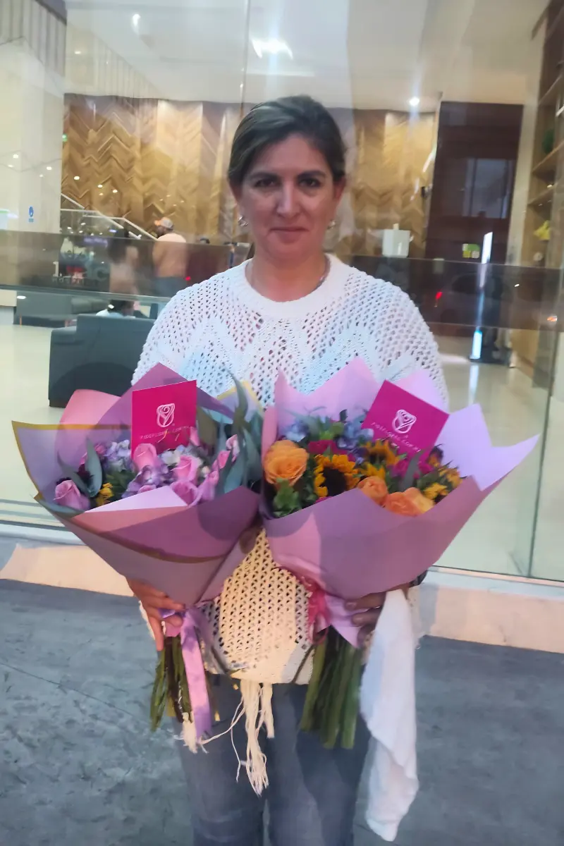 Arreglo floral primaveral entregado en Cholula para regalo de cumpleaños.